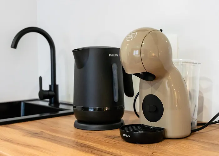 The Hill Aparthotel *