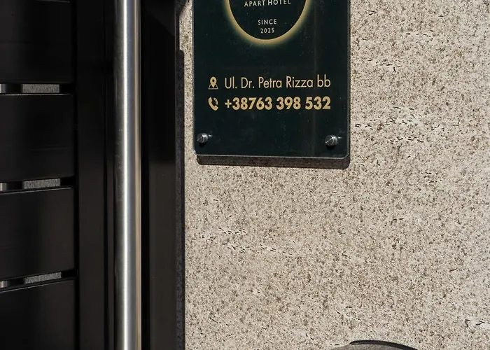 Aparthotel The Hill *